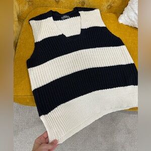Sweet Lovely by Jen Sleeveless Sweater Knit Top in Navy and Cream